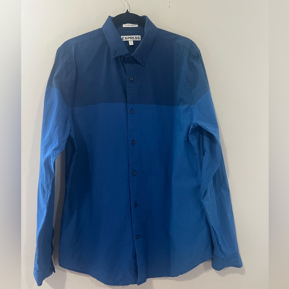 Express Mens L 16-16 1/2 Dress Shirt
Button Down Polka Dot Extra Slim Fit
Adult